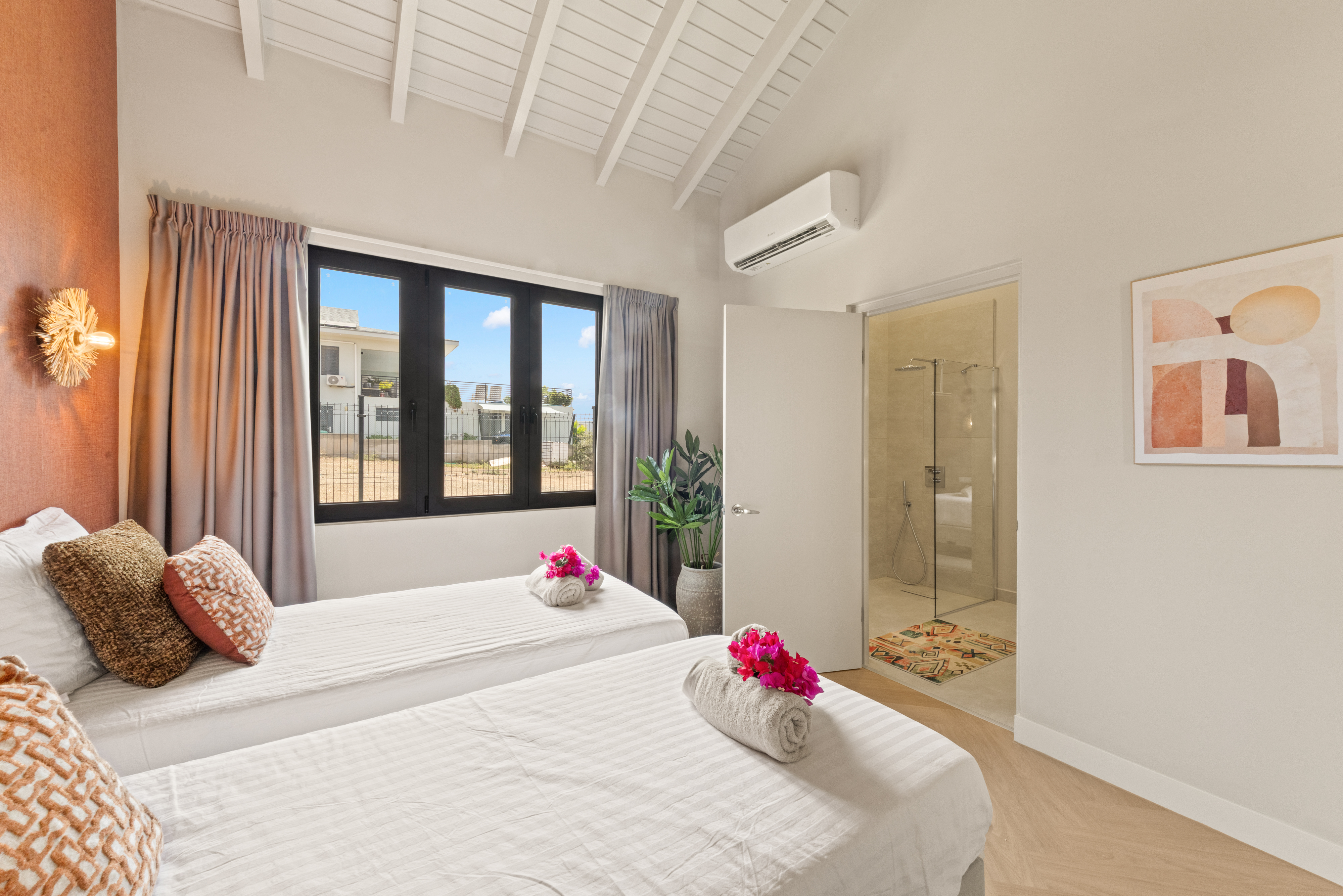 Twin bedroom light