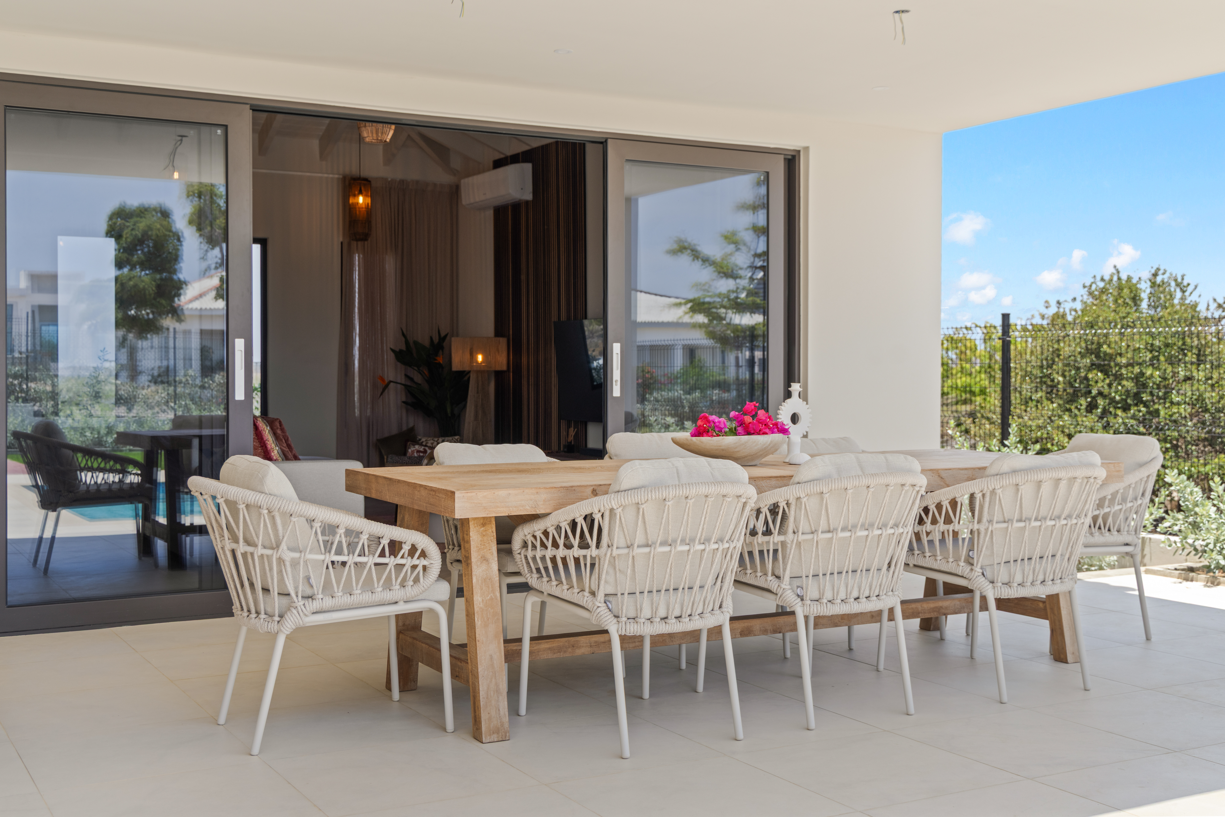 Terrace dining close